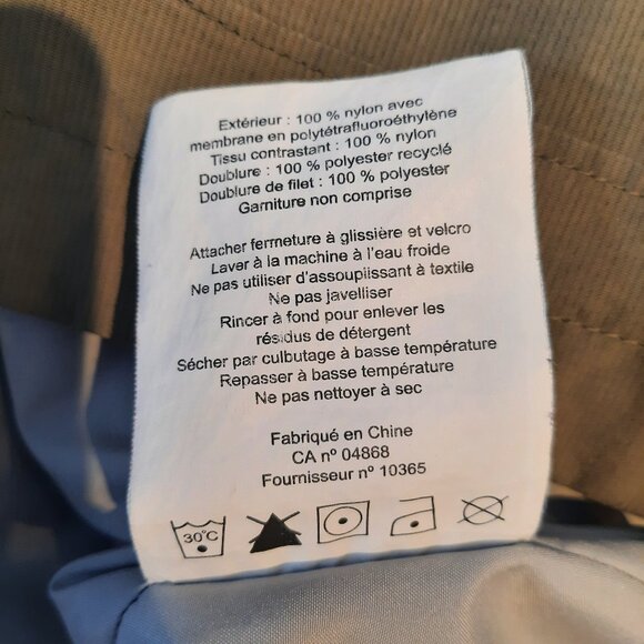 Mountain Equipment Co-op (MEC) - Gore-Tex Jacket - Women's Medium - Picture 14 of 16